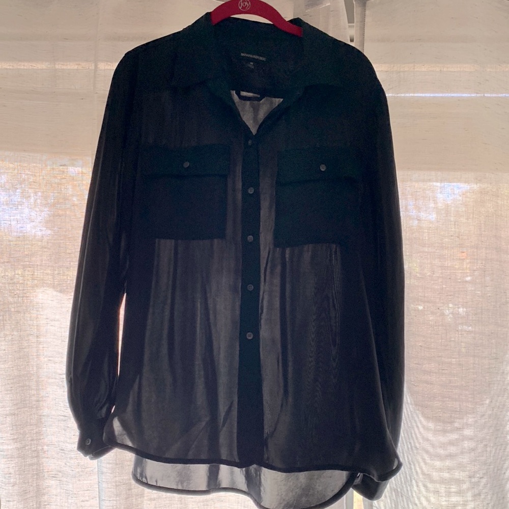 Banana Republic satin pocket front button down blouse